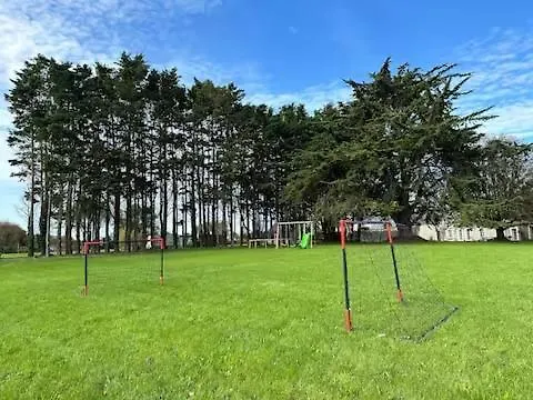 De La Lucerie * Bretteville-sur-Ay